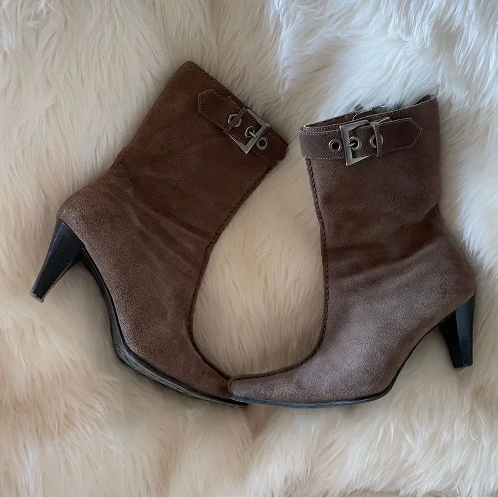Vintage brown buckle boots